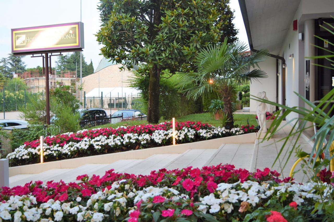 Hotel International Sirmione Dış mekan fotoğraf